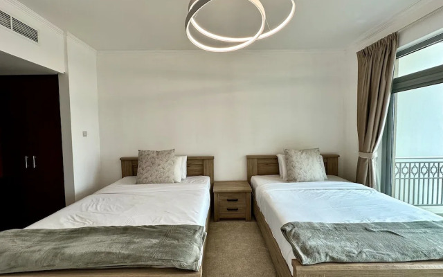 Lux BnB I Una Tower I Lakes View