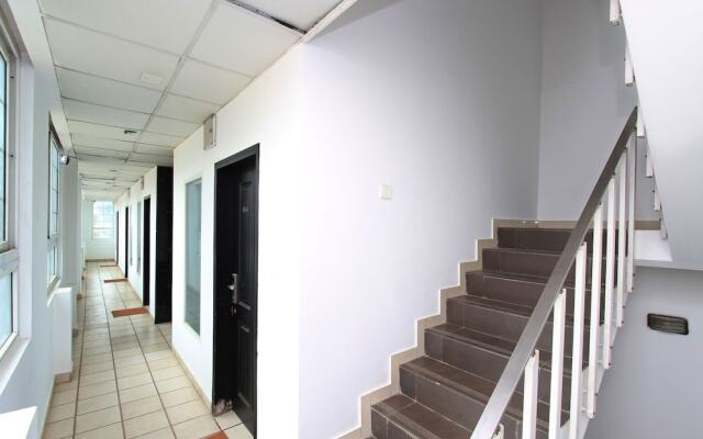 OYO Flagship 7558 Galaxy Comfort Inn