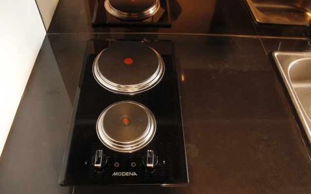 Classic 2BR Apartment At Gateway Pasteur near Exit Toll