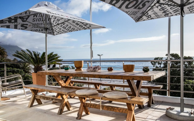 Sea Castle Hotel Camps Bay