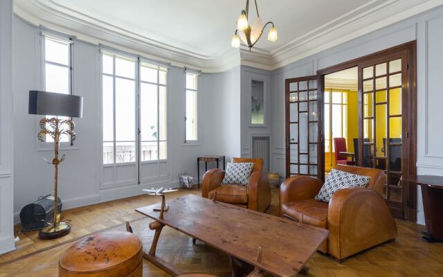 Ashley&parker - Palace Rotonde