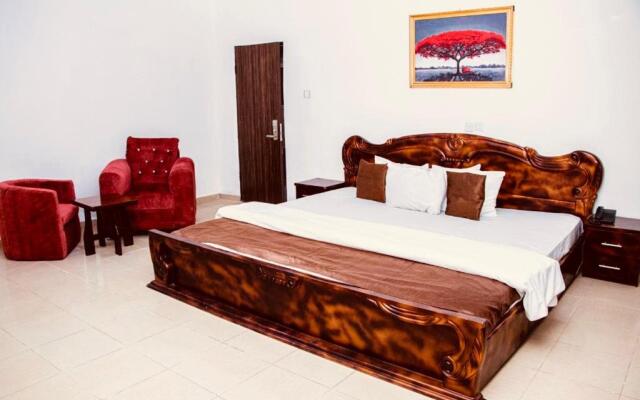 E-Gold Luxury Hotel