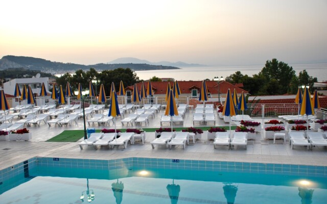 Captains Hotel