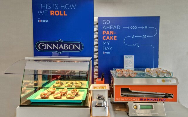 Holiday Inn Express Hotel & Suites Cookeville by IHG