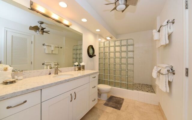 Lahaina Roads 309 by RedAwning