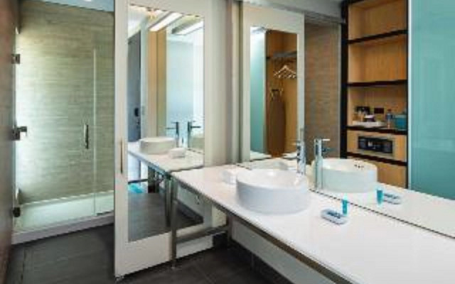 Aloft Miami Aventura