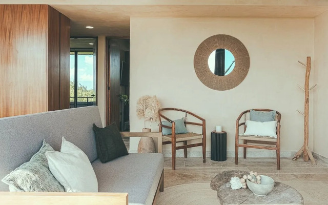 Luxury and Mordern Beachfront Condo by BT Homes