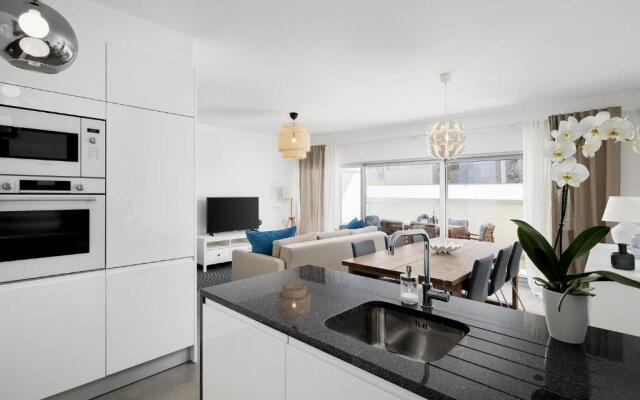 Modern 2 Bed Apartment - Albufeira - Roof Top Pool