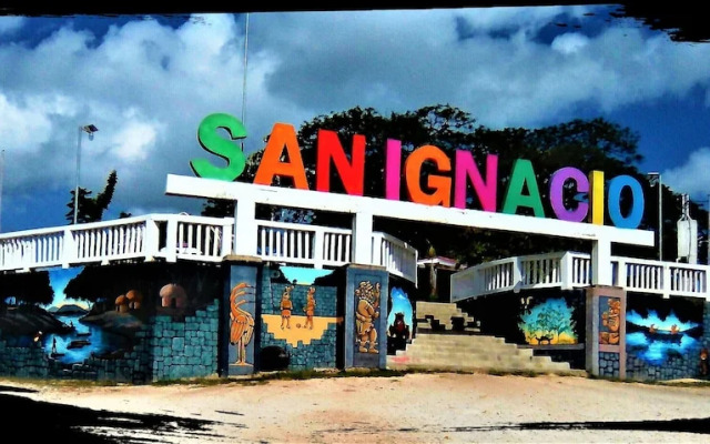Jungle Like Oasis in San Ignacio - Secluded Cabaña Retreat Close To Mayan Ruins