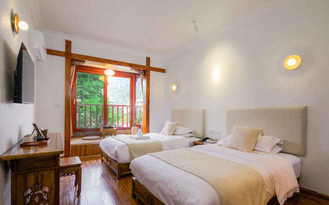 Yangshuo Riverview Hotel