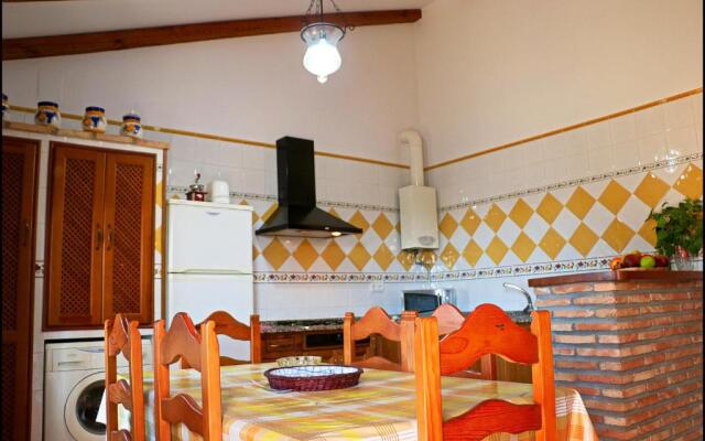 Chalet con piscina en Roche Viejo