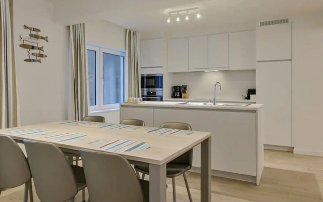 Family Apartment at the Beachfront of De Haan