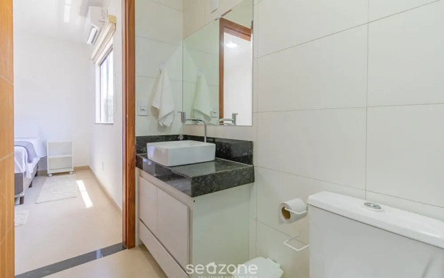 Condominium With Pool 950m From the Beach - PDM