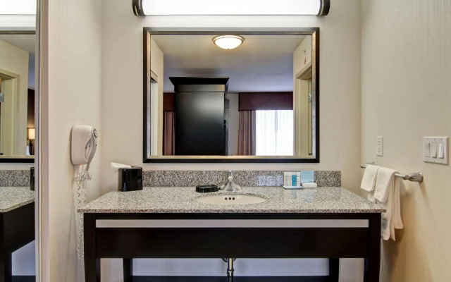 Hampton Inn & Suites by Hilton Red Deer
