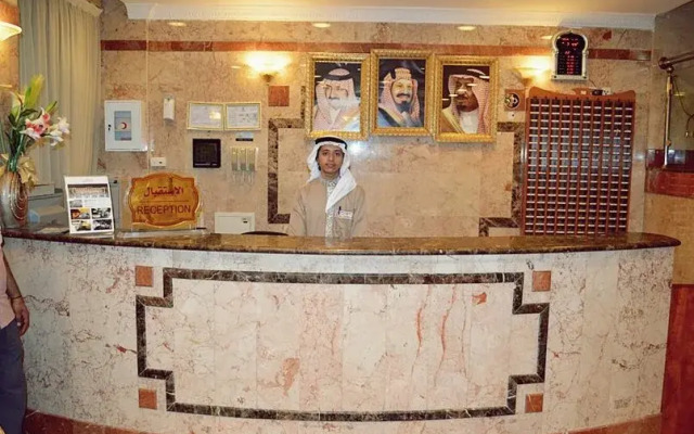 Multaqa Al Zowar Hotel