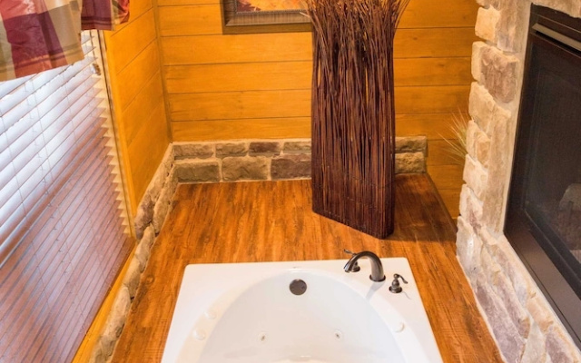 Serene Oasis - Four Bedroom Chalet
