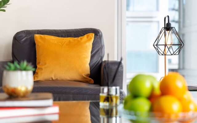 Charming 1-bed Apartment in, Canary Wharf