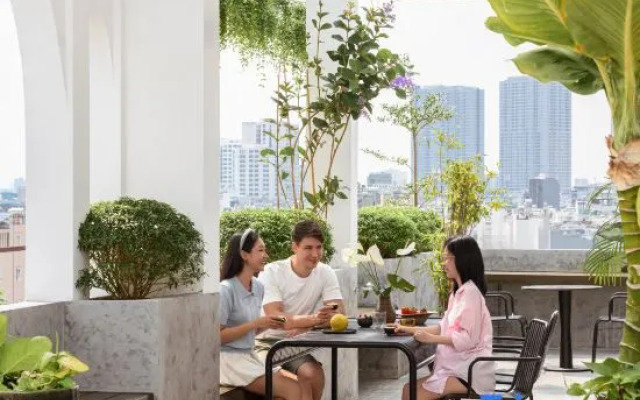 Express by M Village Vo Van Kiet