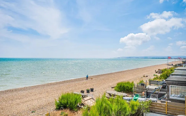 Beachfront House With 2 Kayaks Sleeps 8