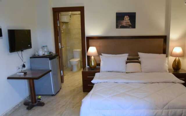 King Khoufo Hotel