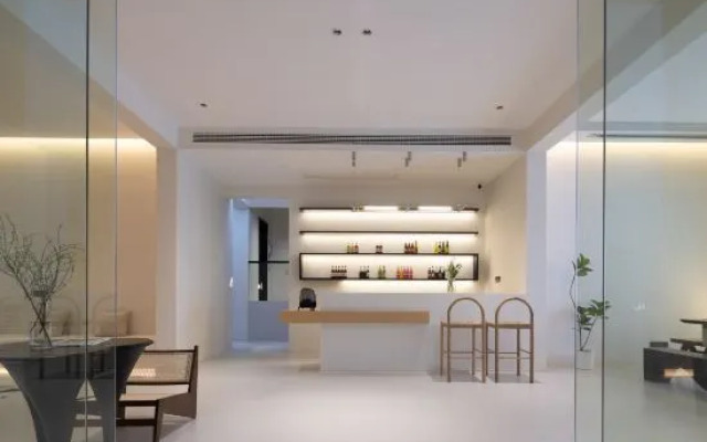 Three Lives and One Residence in Huangling, (Huangling Scenic Area Store)