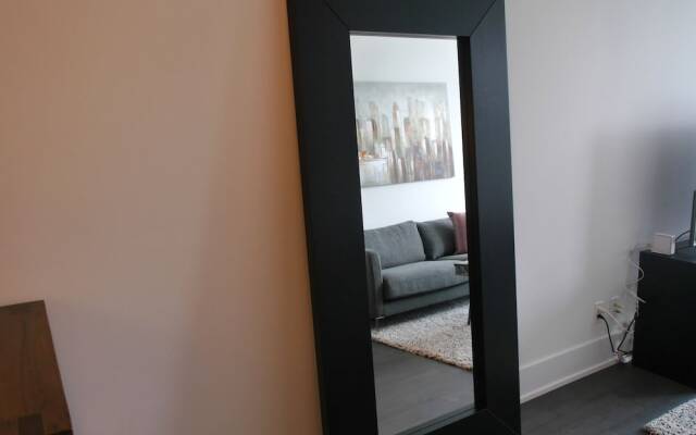 Beautifully 1BR Condo at the Waterfront