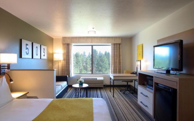 Oxford Suites Spokane Valley