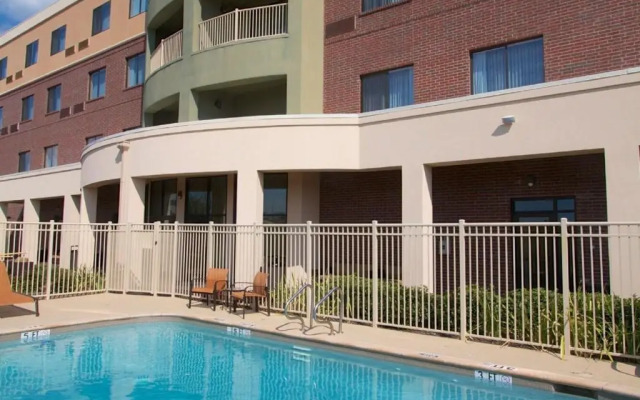 Courtyard by Marriott Dallas Arlington South