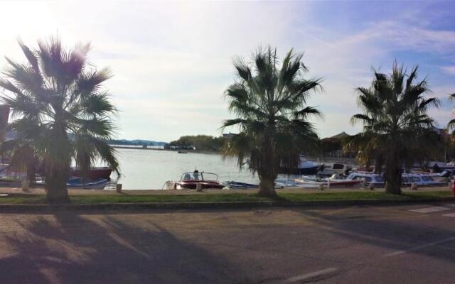 Desy - Free Parking & BBQ - SA2