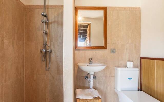 Villa - 3 Bedrooms with Pool - 103173