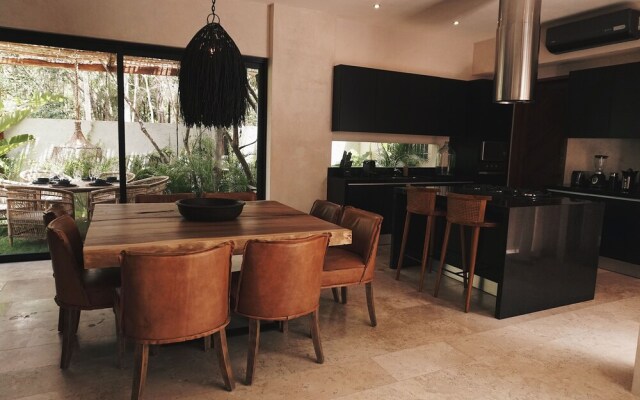 Aman II Tulum By Lockey