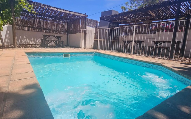 Kelkiewyn Guesthouse Caledon