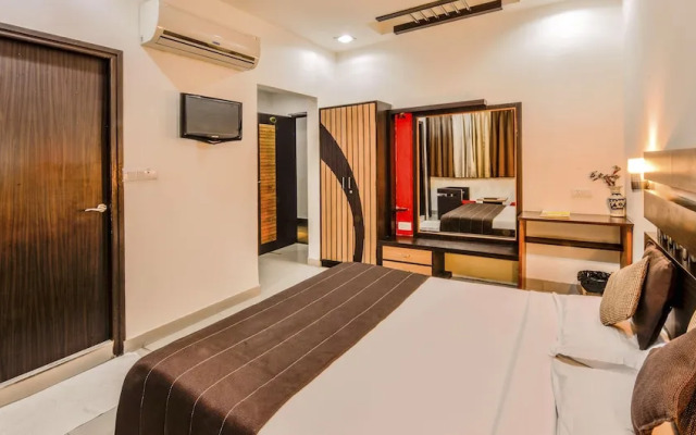 Raghu Mahal Hotel