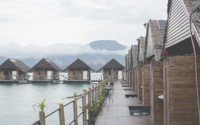 Keeree Tara Chiewlarn Resort