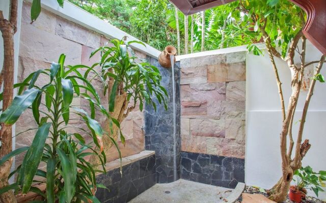 Unique Thai Style 4BR Pool Villa Nikkie