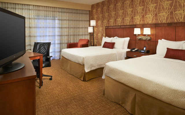 Courtyard by Marriott Chicago Naperville
