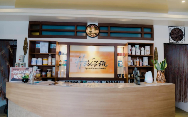 The horizon suites and arcade