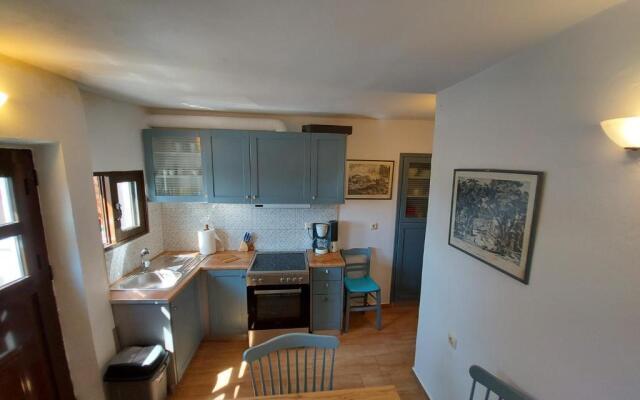 Elgina Apartments2 MANI