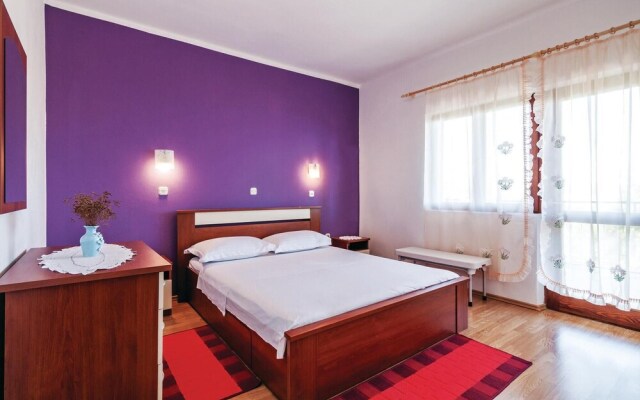 Stunning Apartment in Rovanjska With 3 Bedrooms and Wifi
