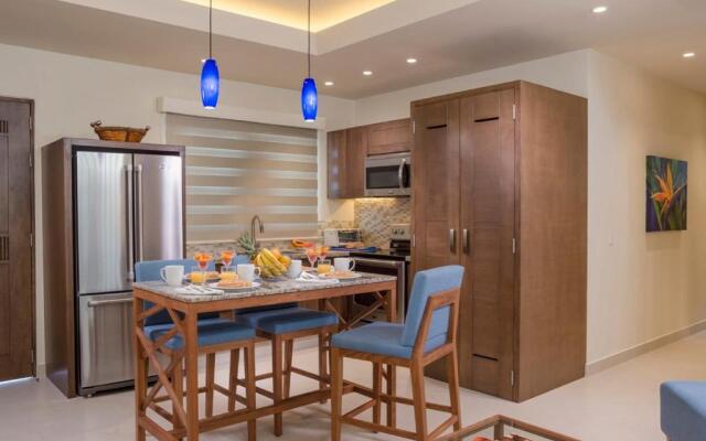 Los Muertos Beach Condo 102