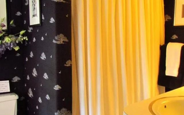 Lorraine Parish Bedroom Suites