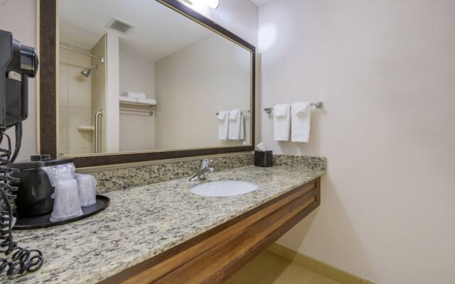 Fairfield Inn & Suites Slippery Rock