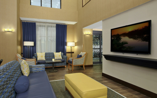 Hampton Inn & Suites Murray