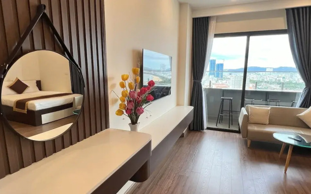 Stunning Ocean View Apartment in FLC Sea Tower