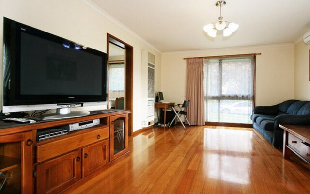3 43 Thames Holiday Unit