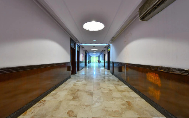 OYO 120 Concord International Hotel