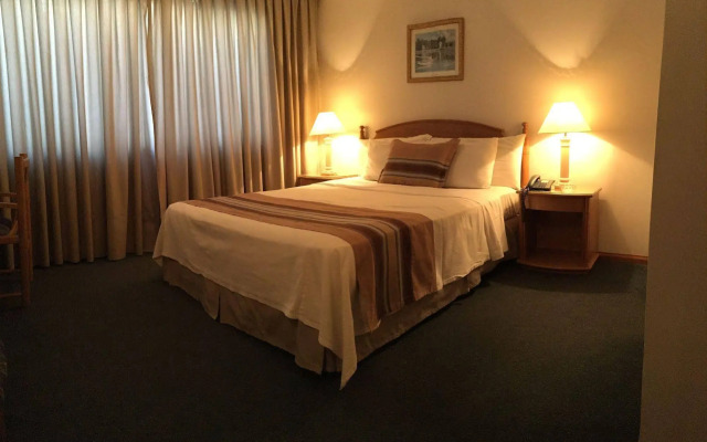 Crystal Palace Hotel