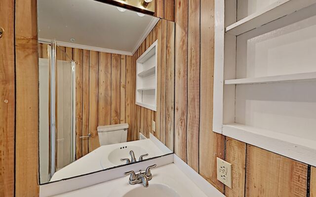 612sunny 2 Bedroom Home