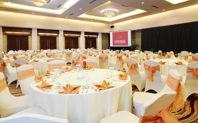 Emersia Hotel & Resort