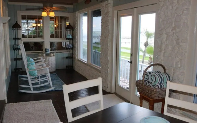 Pelican Bay Resort